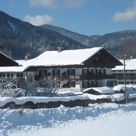 Gaestehaus Gartenheim Fam Schaeffler Bad Wiessee